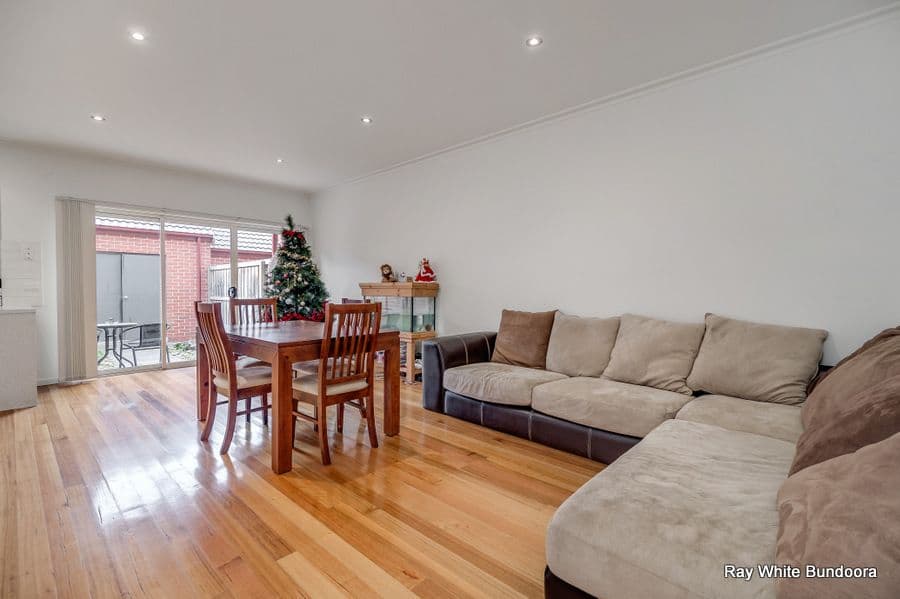42 Sanctuary Drive, BUNDOORA VIC 3083, Bundoora - Thumbnail 4