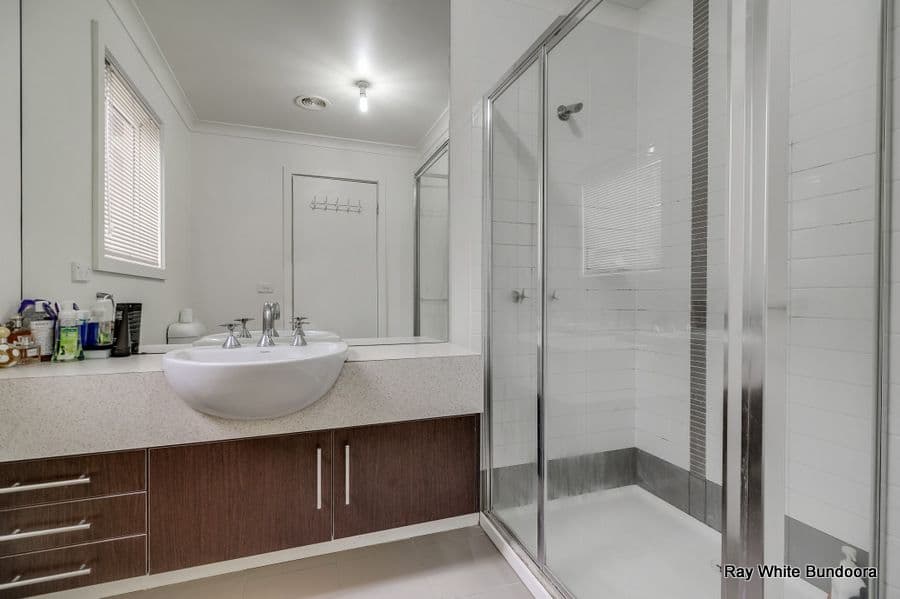 42 Sanctuary Drive, BUNDOORA VIC 3083, Bundoora - Thumbnail 7