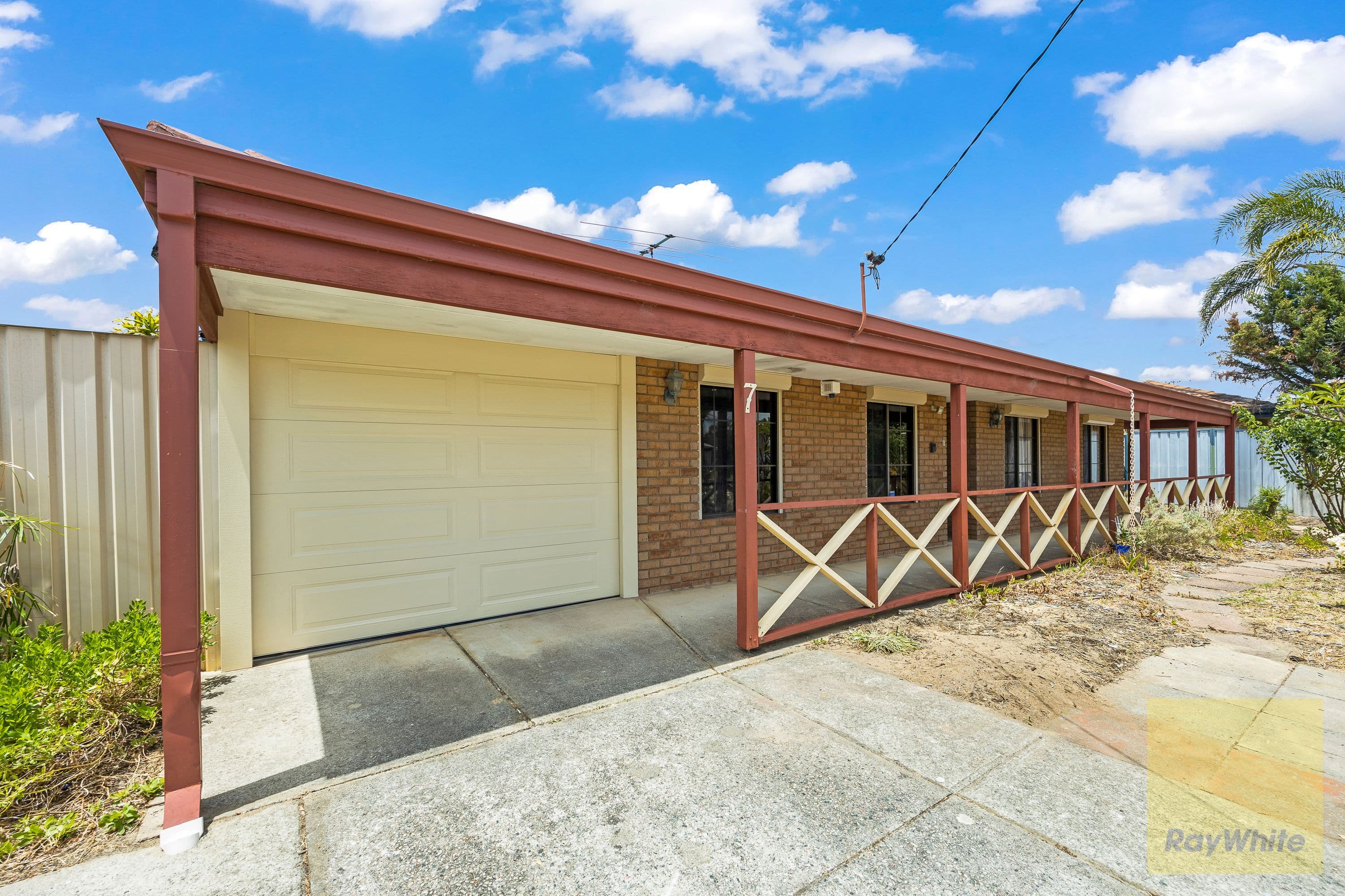 7 Carey Place, Gosnells WA 6110, Gosnells - Image 1