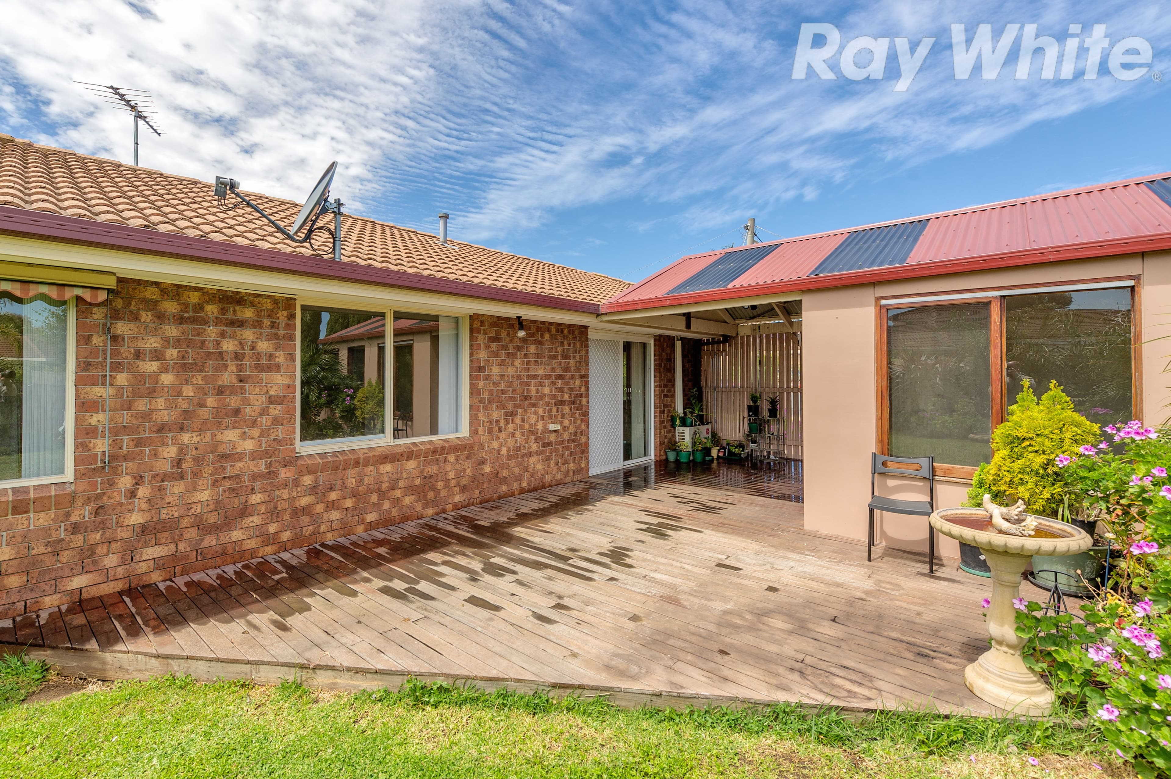 4 Denham Place, Mill Park VIC 3082, Mill Park - Thumbnail 3