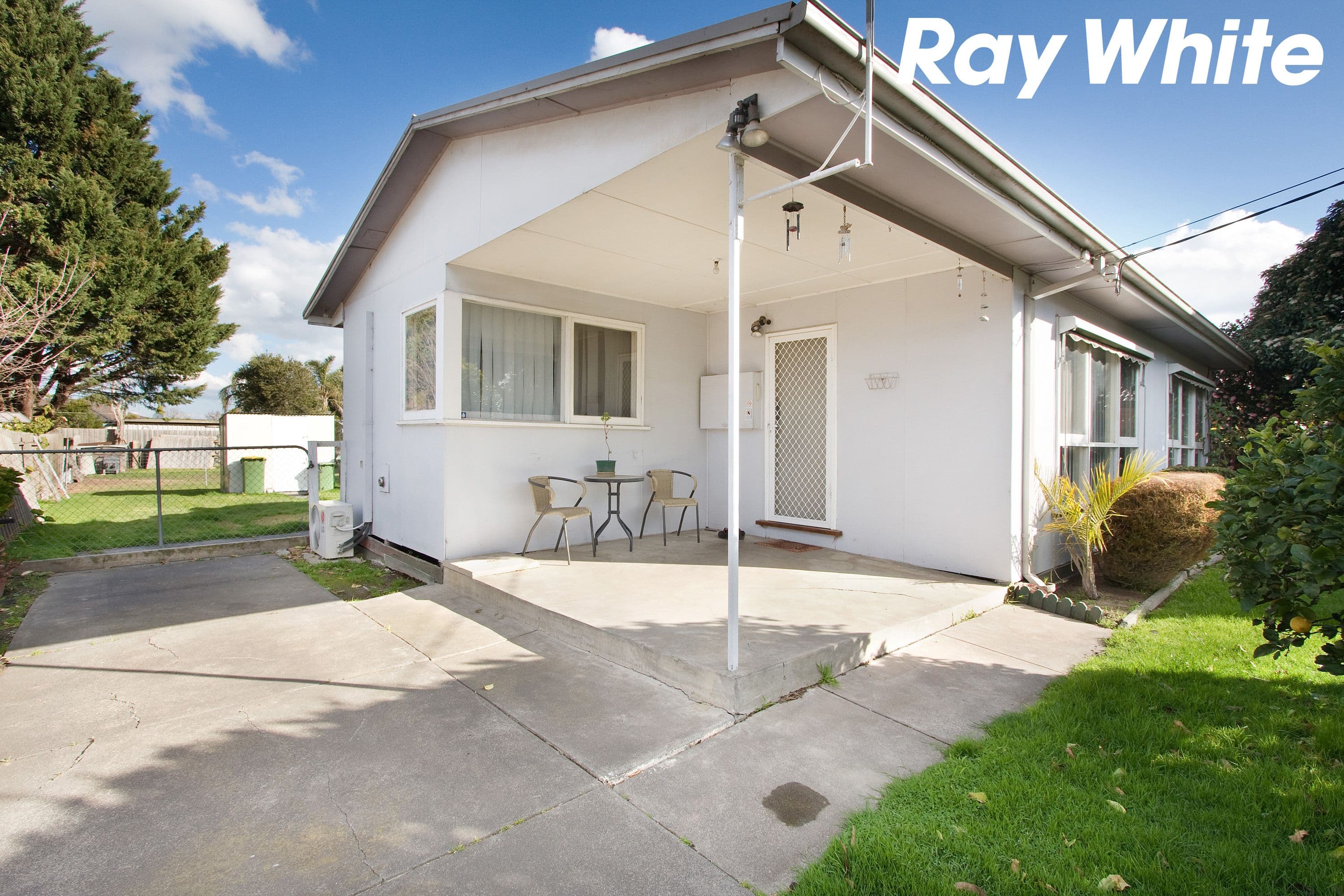 34 Henty Street, Pakenham VIC 3810, Pakenham - Thumbnail 2