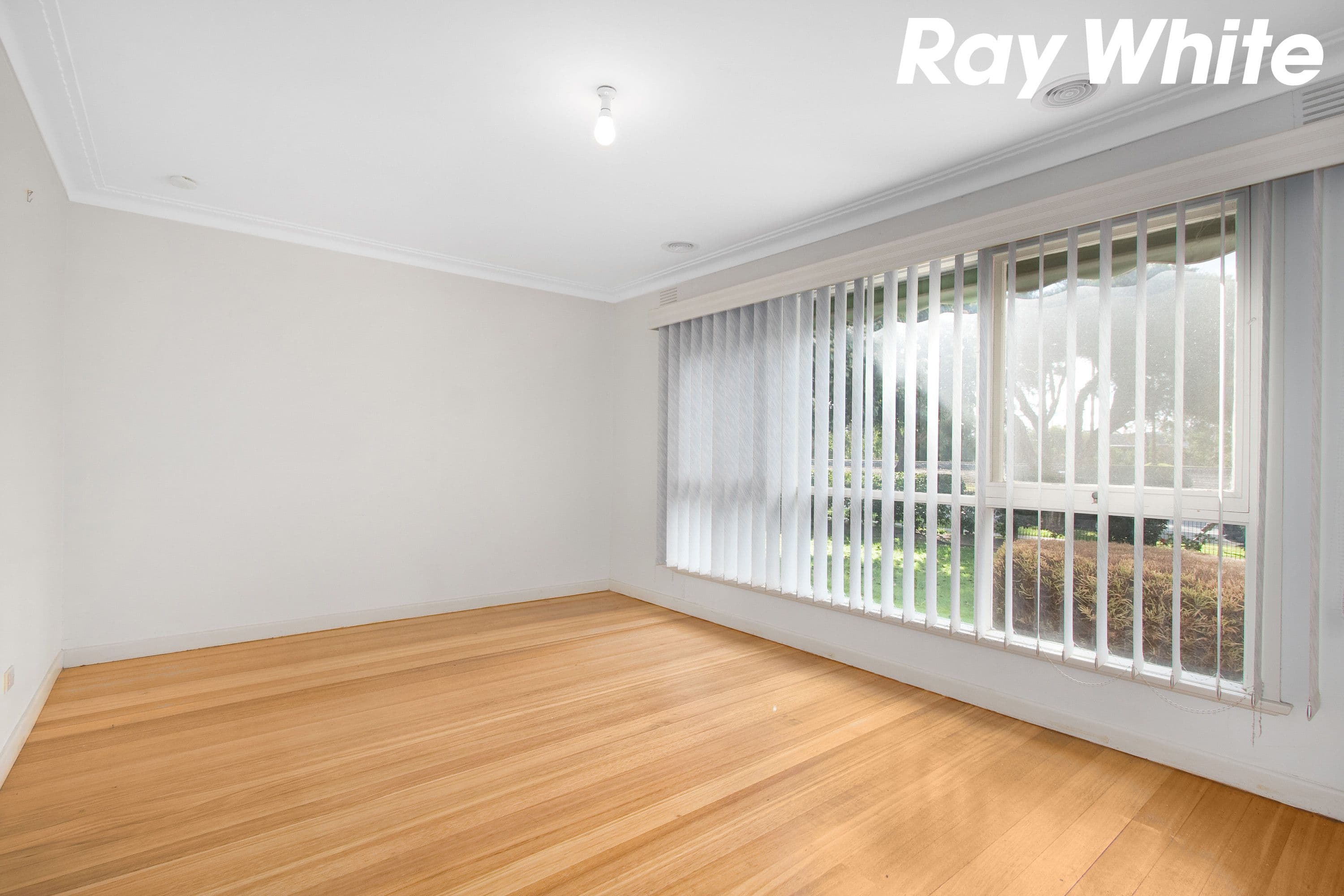 34 Henty Street, Pakenham VIC 3810, Pakenham - Thumbnail 4