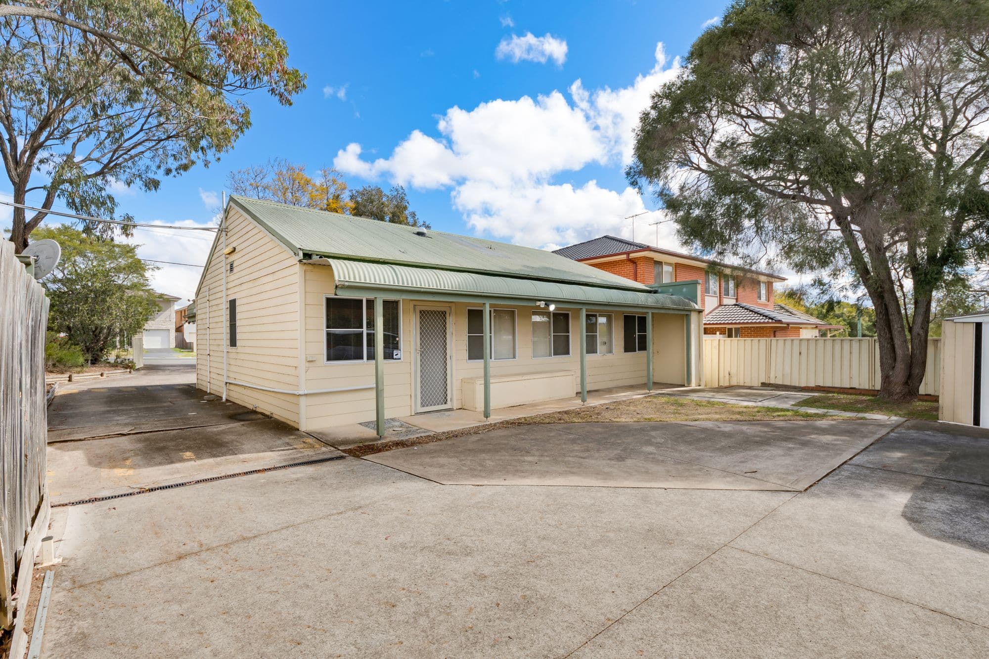 92 Oxford Road, Ingleburn - Thumbnail 3
