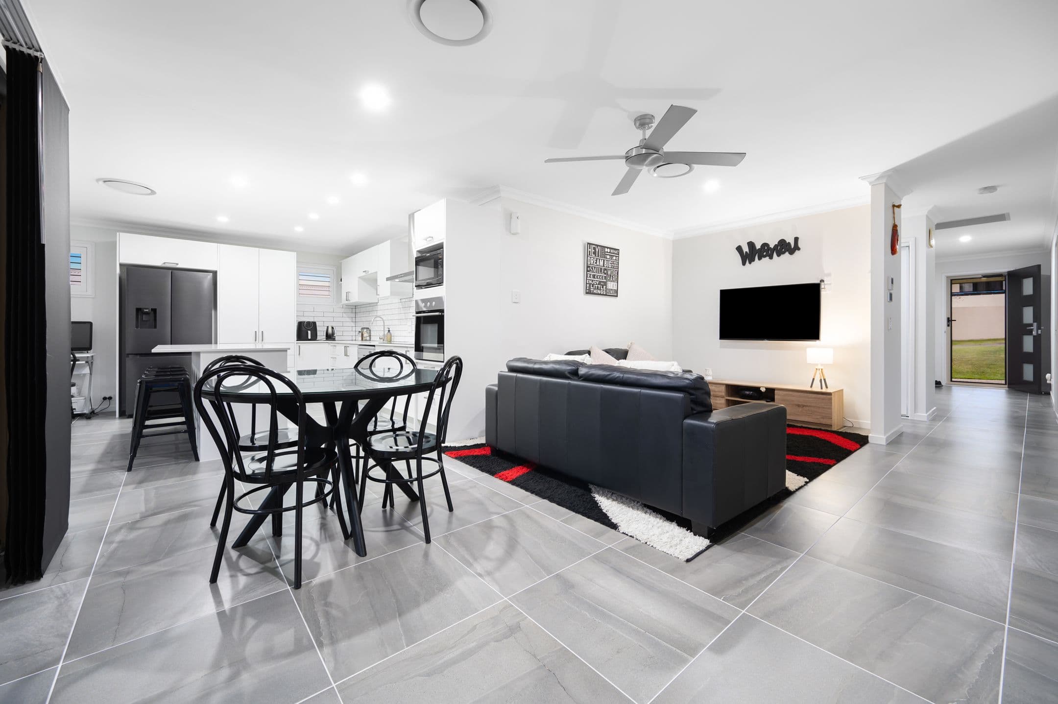 11 Codrington Circuit, Pacific Pines QLD 4211, Pacific Pines - Thumbnail 5