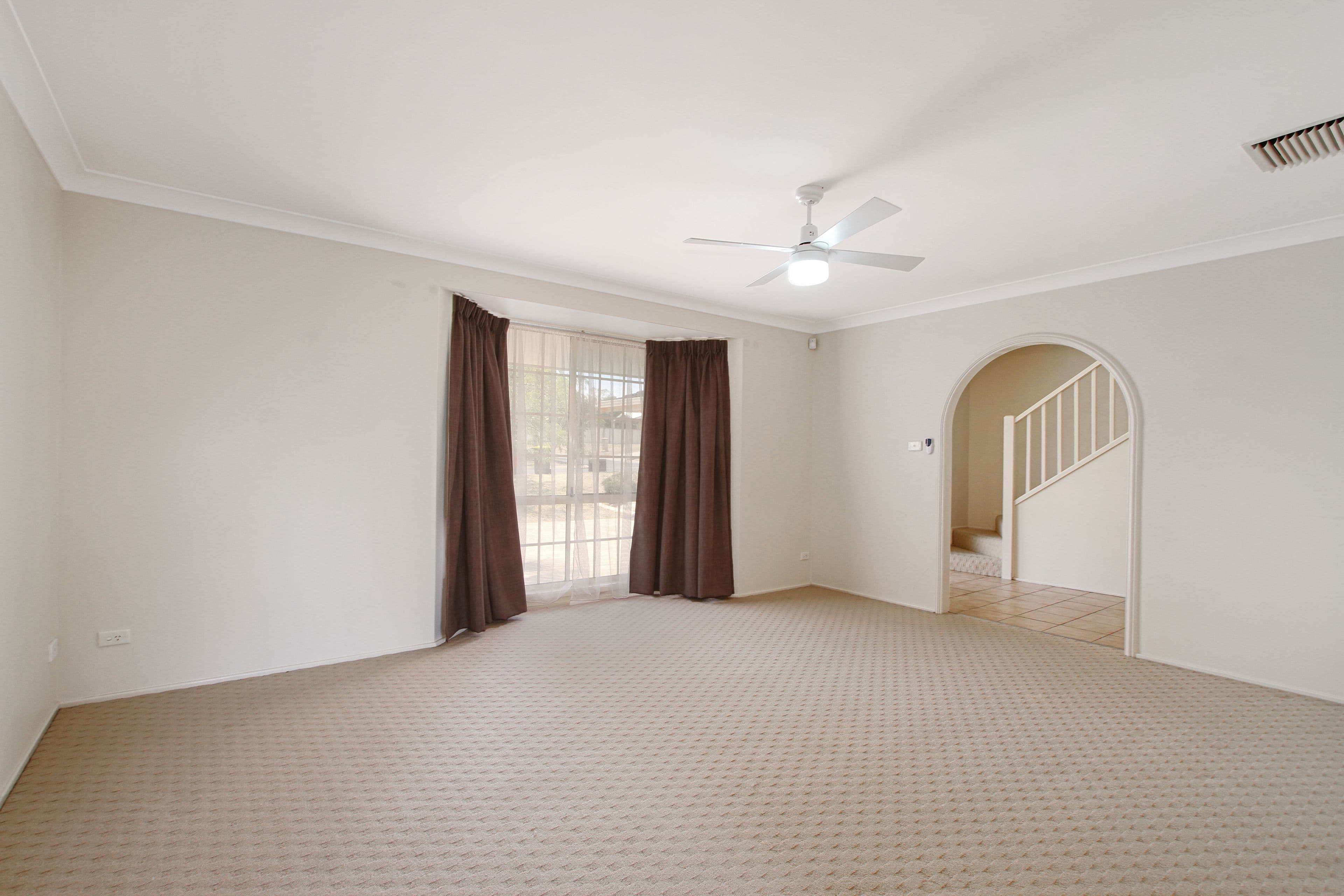 14 Camira Crescent, Tamworth NSW 2340, Tamworth - Thumbnail 2