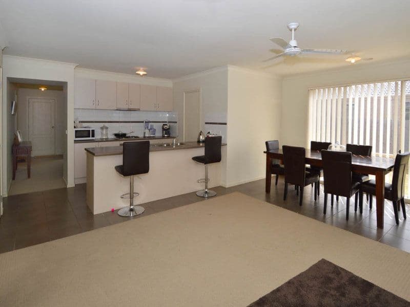 19 Wickett Street, SUNBURY VIC 3429, Sunbury - Thumbnail 3