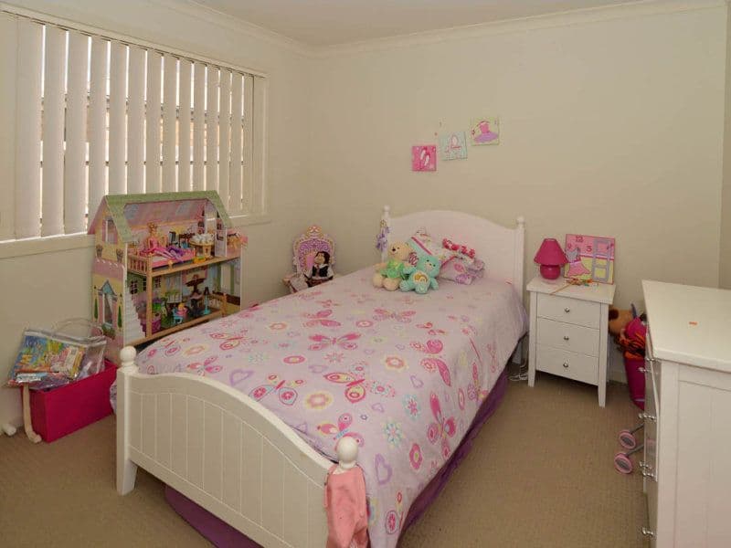 19 Wickett Street, SUNBURY VIC 3429, Sunbury - Thumbnail 6