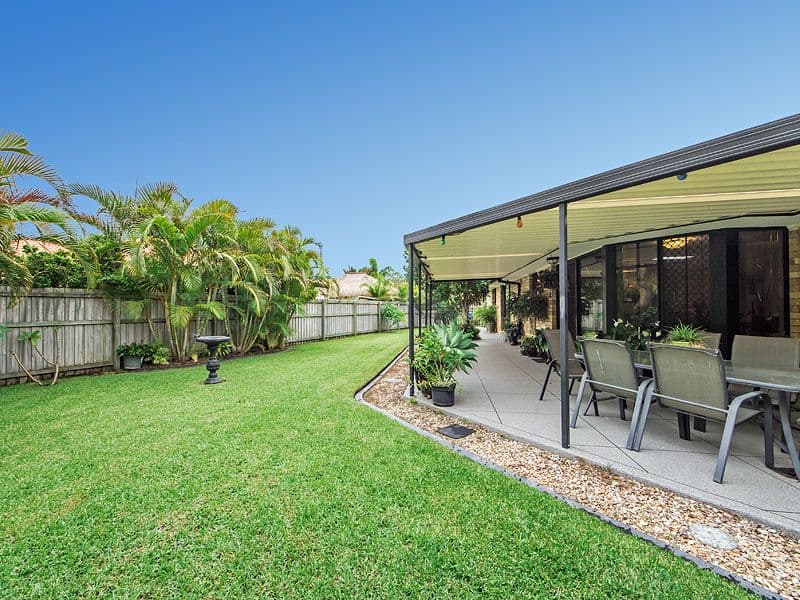 52 Coronet Crescent, BURLEIGH WATERS QLD 4220, Burleigh Waters - Thumbnail 2