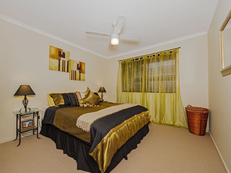 52 Coronet Crescent, BURLEIGH WATERS QLD 4220, Burleigh Waters - Thumbnail 7