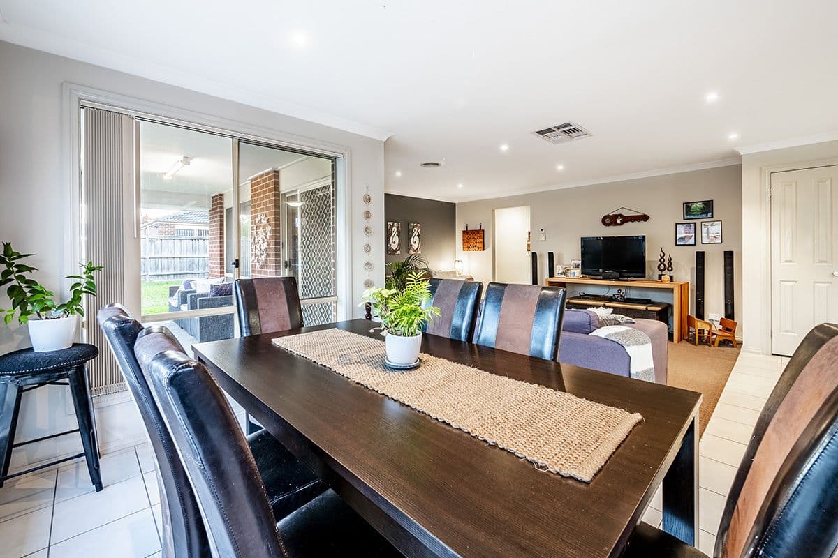 13 Donohue Street, Cranbourne East VIC 3977, Cranbourne East - Thumbnail 6