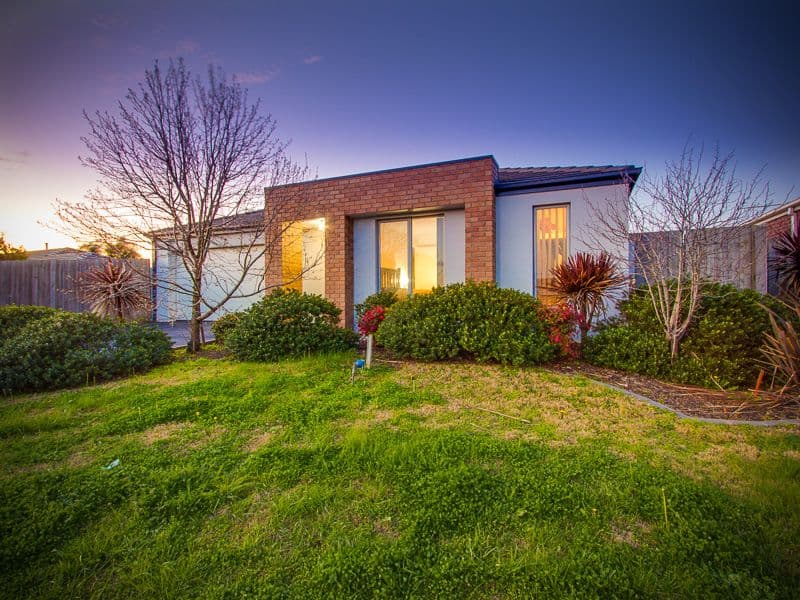 2 Parnell Place, Truganina VIC 3029, Truganina - Thumbnail 2