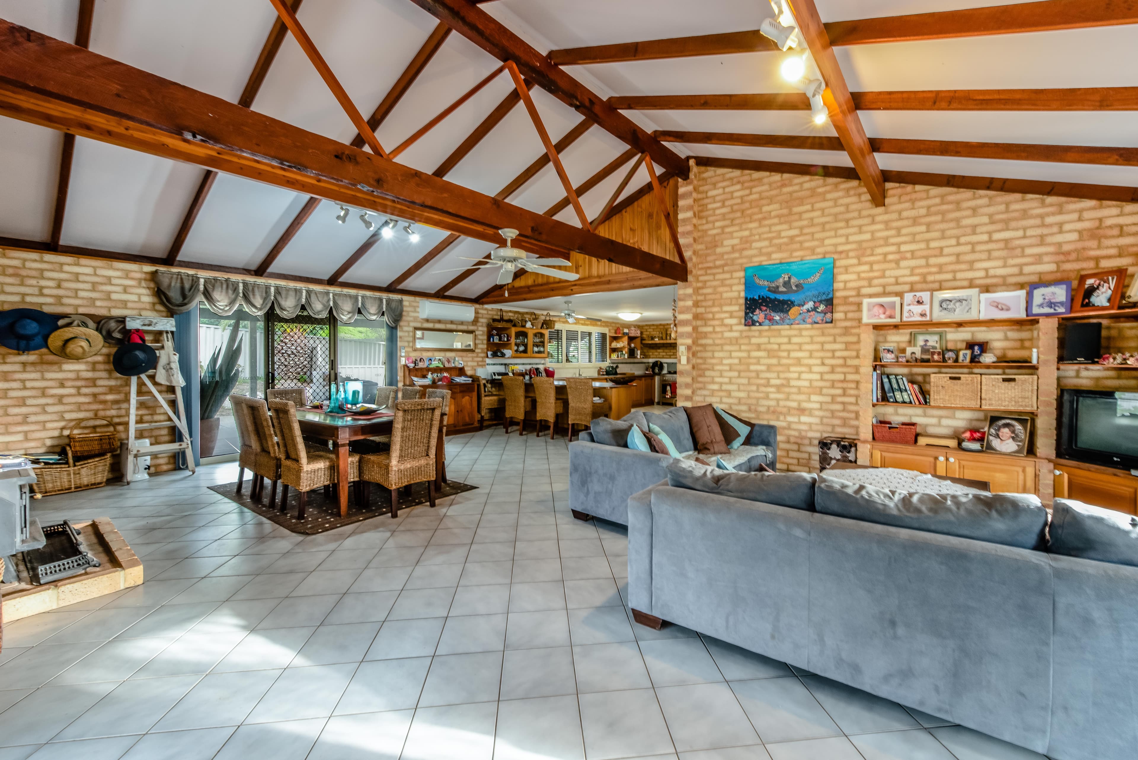 14 Eakins Crescent, Wandina WA 6530, Wandina - Thumbnail 3