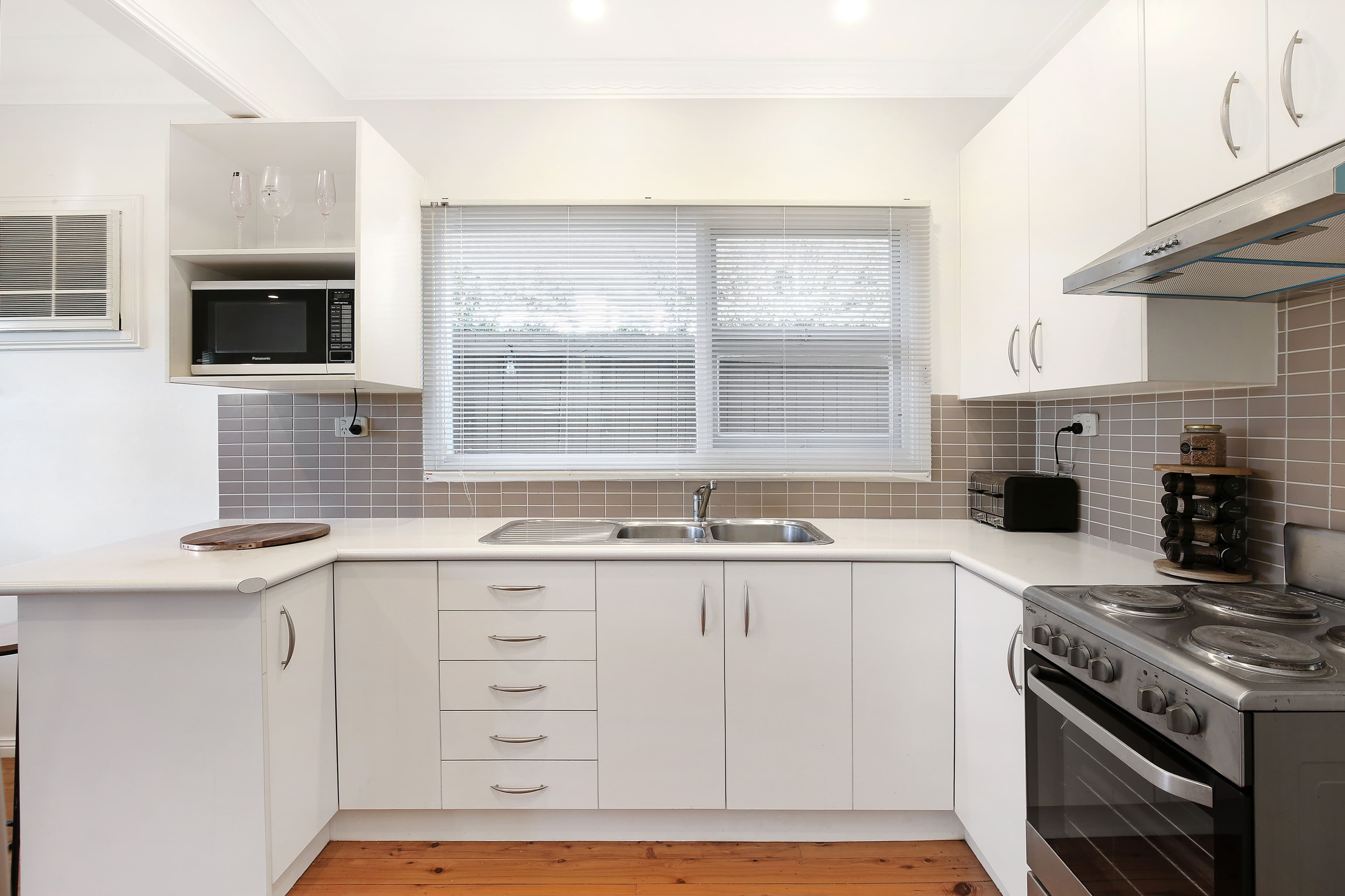 12 Herne Street, Figtree NSW 2525, Figtree - Thumbnail 2