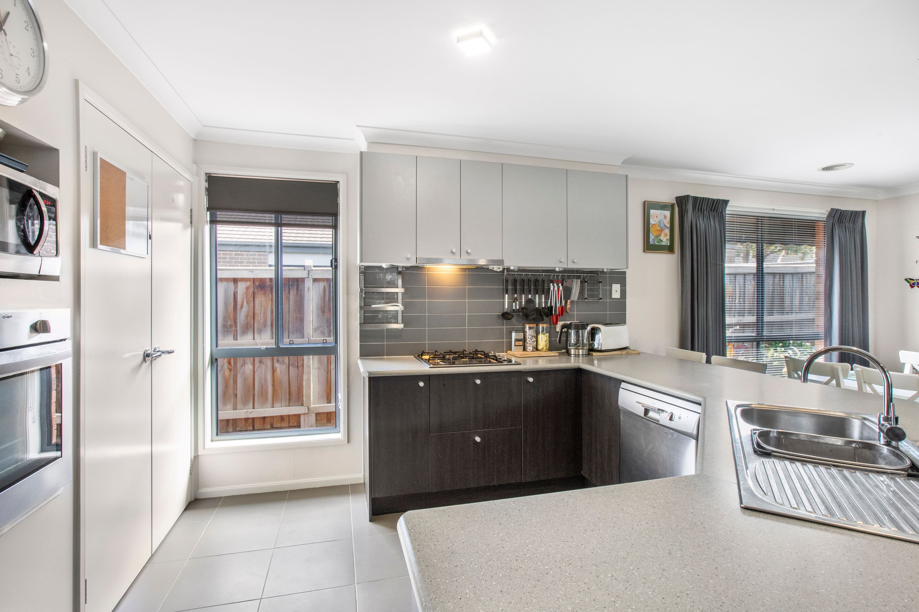 48 Irving Road, Pakenham VIC 3810, Pakenham - Thumbnail 3