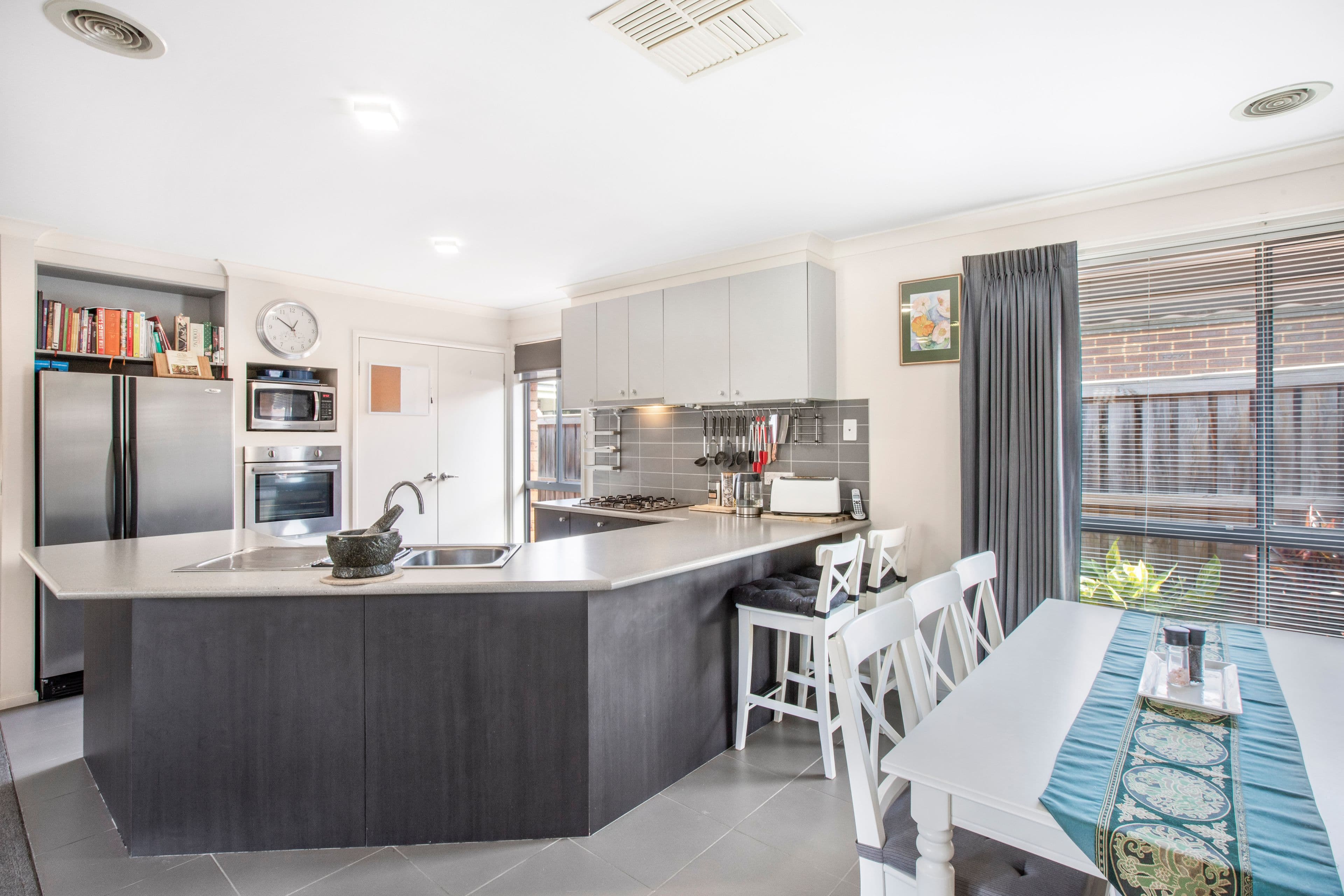 48 Irving Road, Pakenham VIC 3810, Pakenham - Thumbnail 4