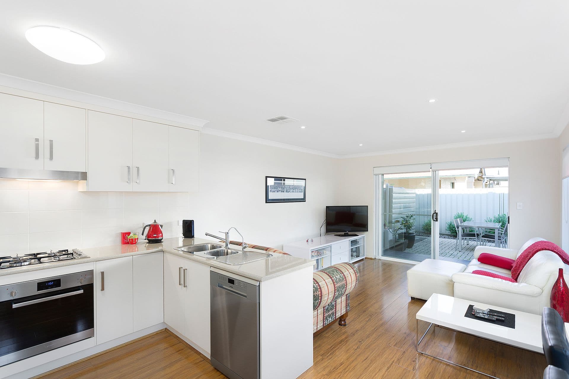 4 Kelmscott Street, Oaklands Park SA 5046, Oaklands Park - Thumbnail 3