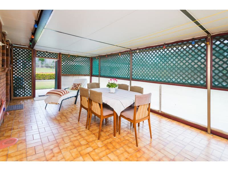 20 Kenora Street, Mansfield QLD 4122, Mansfield - Thumbnail 2