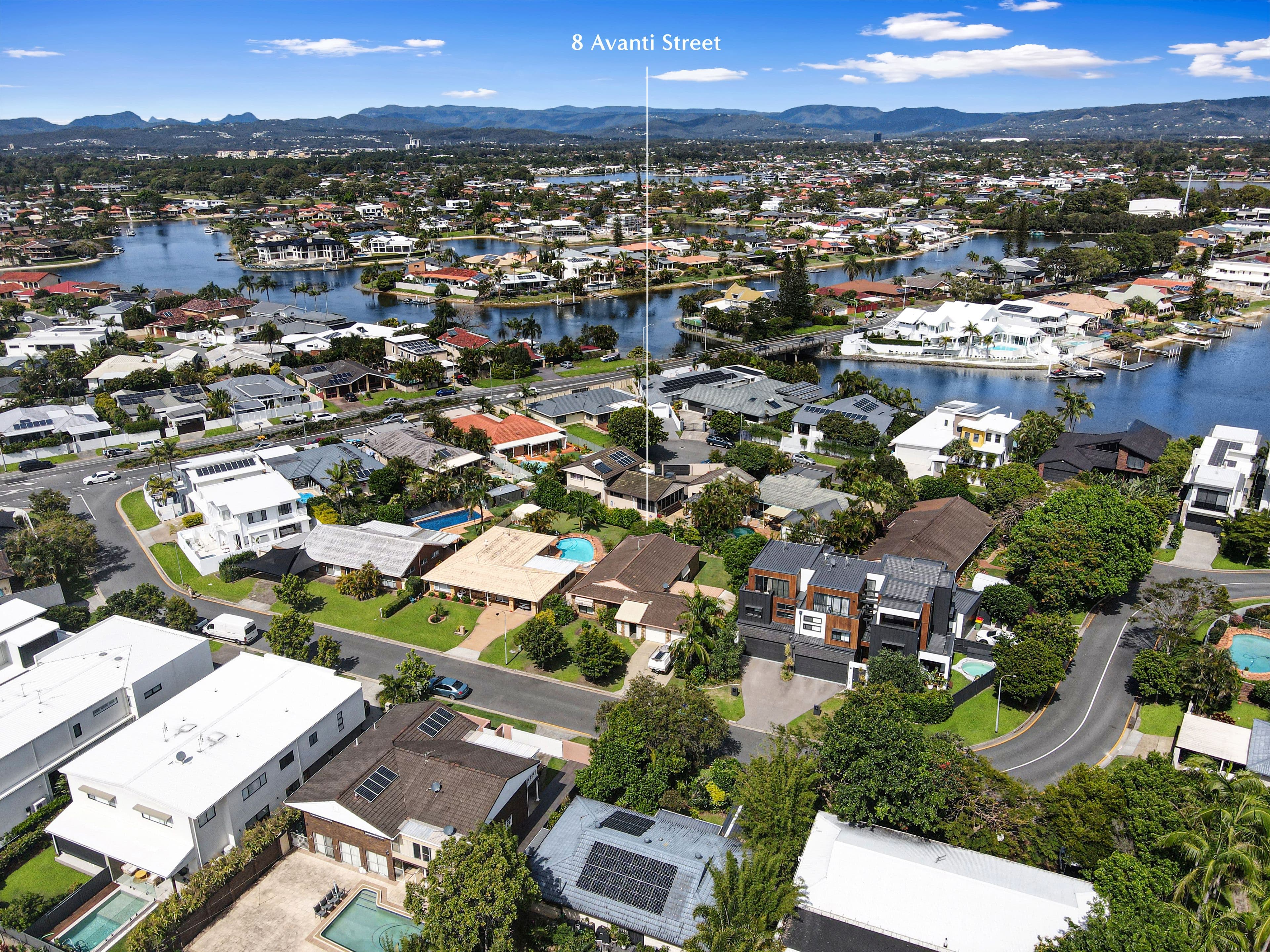 8 Avanti Street, Mermaid Waters QLD 4218, Mermaid Waters - Thumbnail 3
