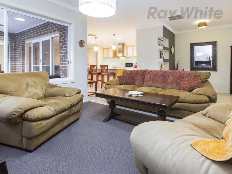 24 Parkedge Circuit, Rosebud VIC 3939, Rosebud - Thumbnail 2