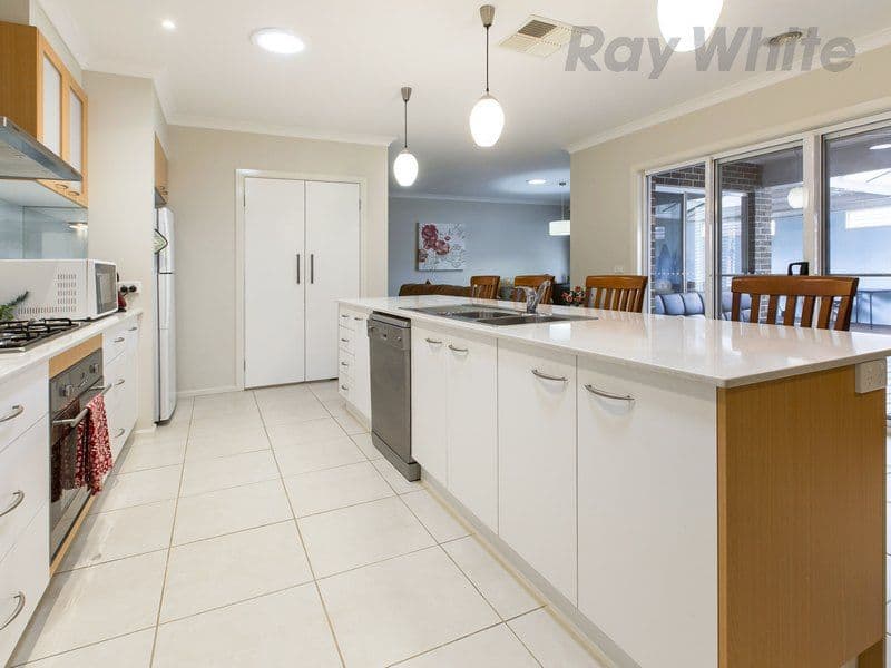24 Parkedge Circuit, Rosebud VIC 3939, Rosebud - Thumbnail 4