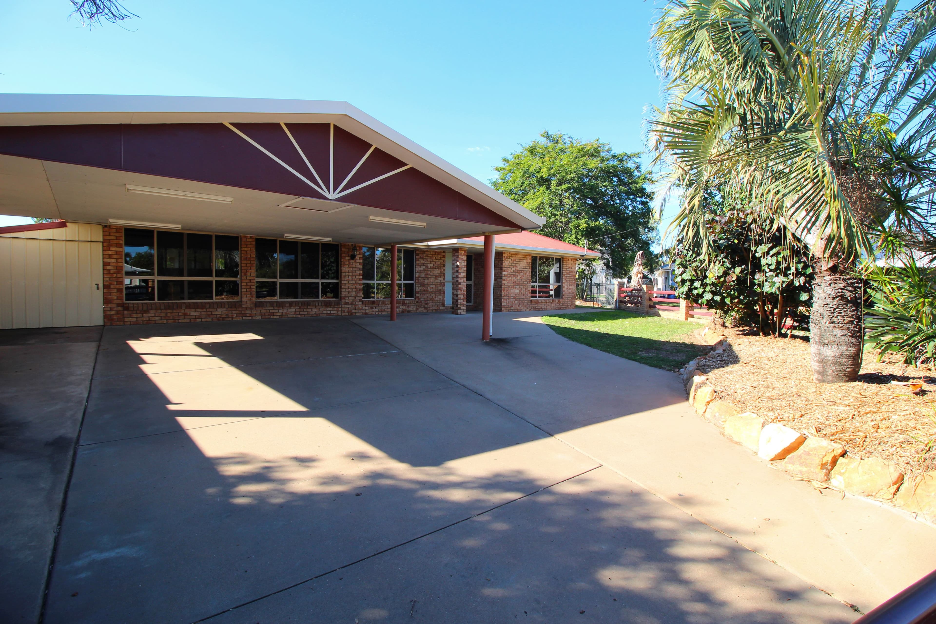 34 Cowan Crescent, Emerald QLD 4720, Emerald - Thumbnail 2