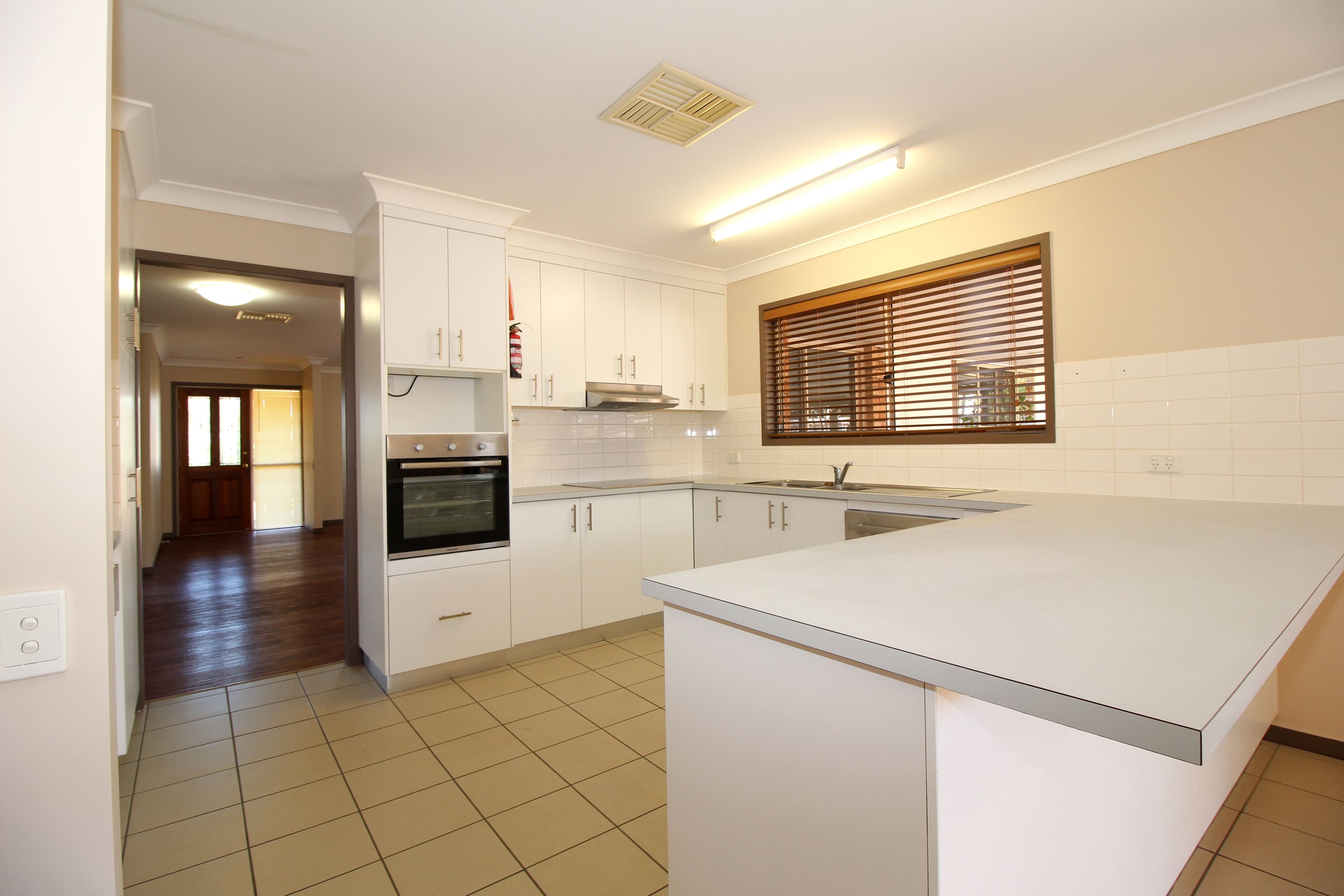 34 Cowan Crescent, Emerald QLD 4720, Emerald - Thumbnail 3