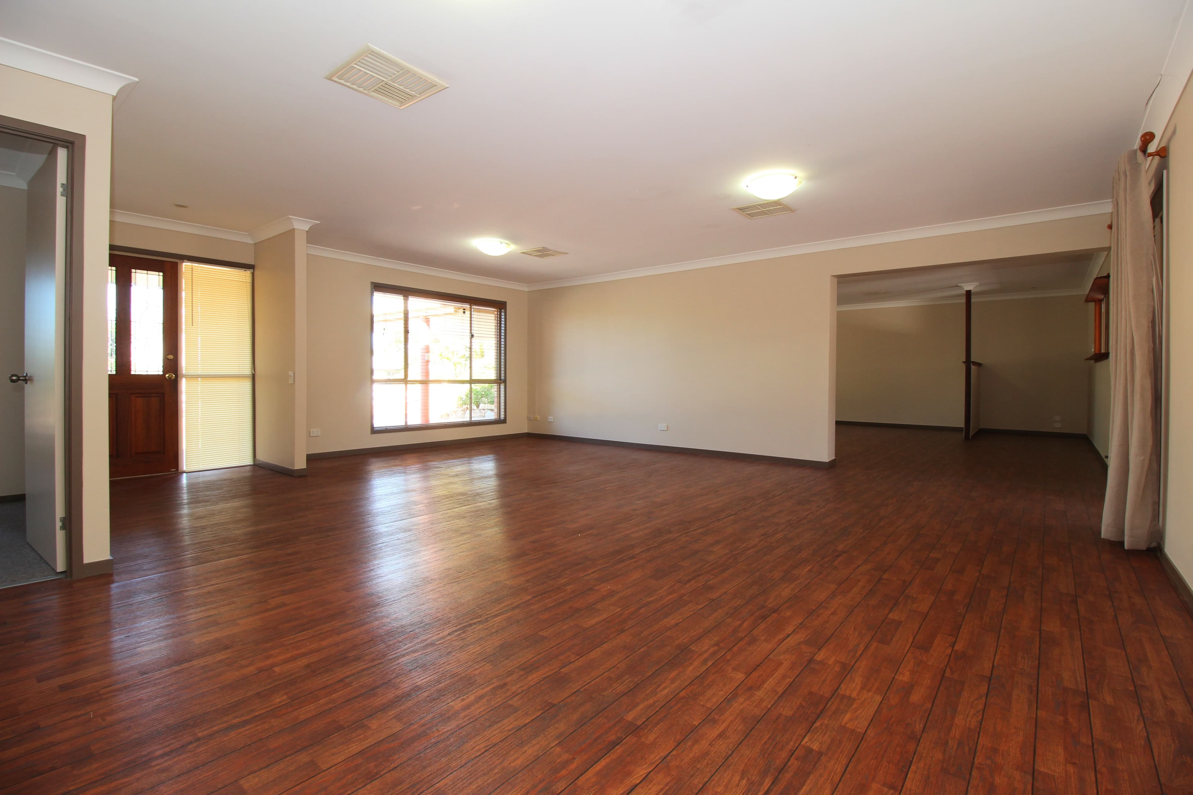 34 Cowan Crescent, Emerald QLD 4720, Emerald - Thumbnail 8