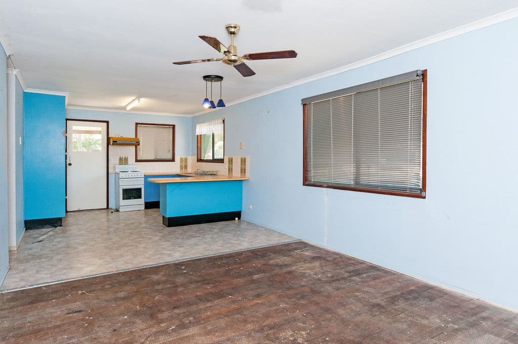 8 Orana Street, REDBANK PLAINS QLD 4301, Redbank Plains - Thumbnail 2