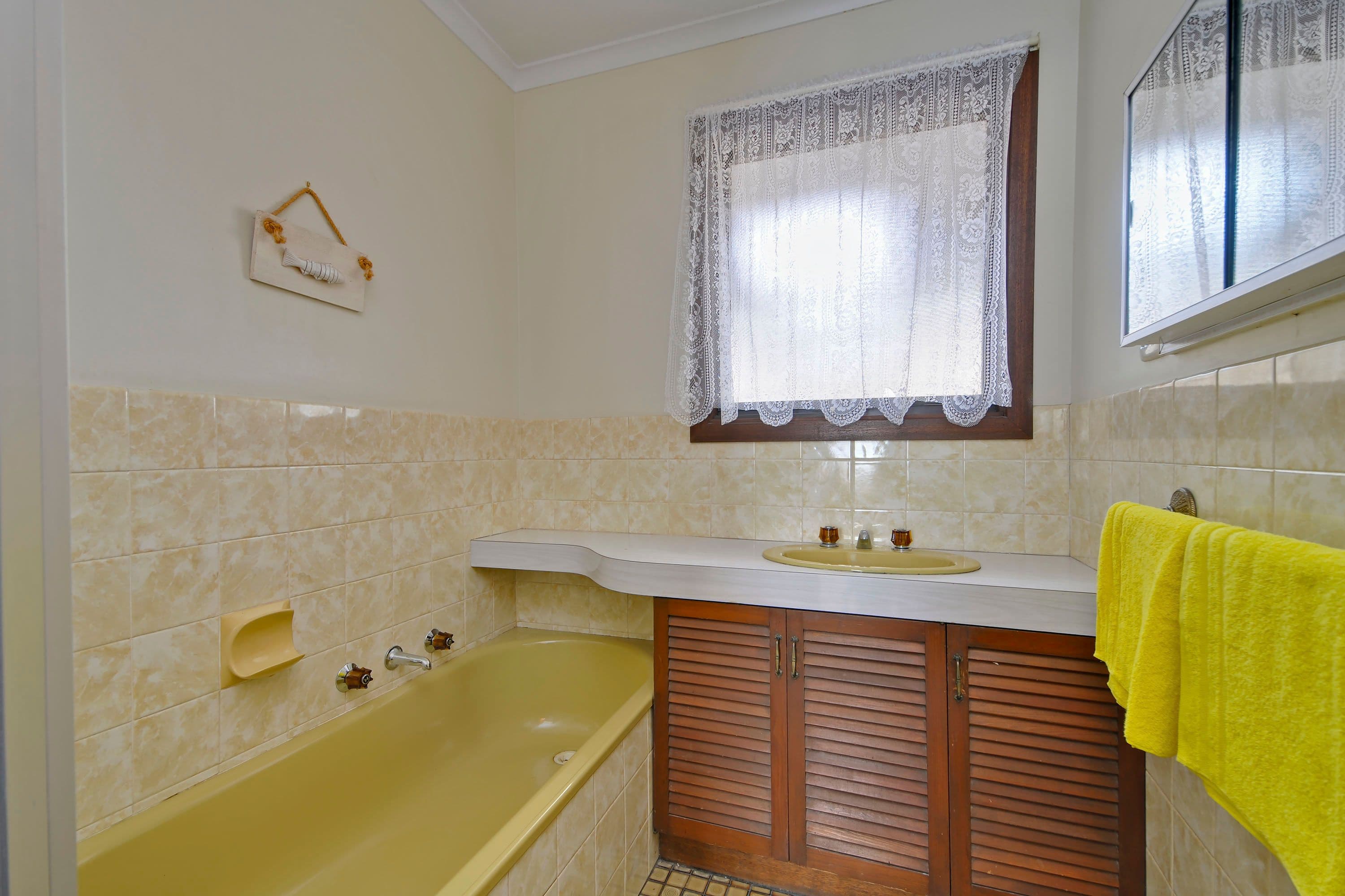 17 Gillie Crescent, Morwell VIC 3840, Morwell - Thumbnail 5