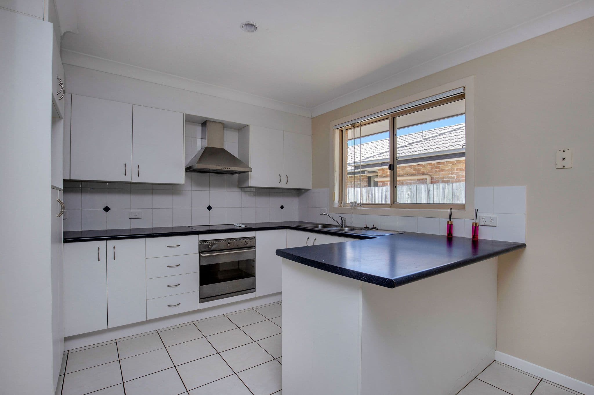 15 Purlingbrook Street, Upper Coomera QLD 4209, Upper Coomera - Thumbnail 2