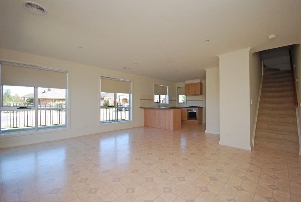 12 Elmstone Lane, LAKE GARDENS VIC 3355, Lake Gardens - Thumbnail 5