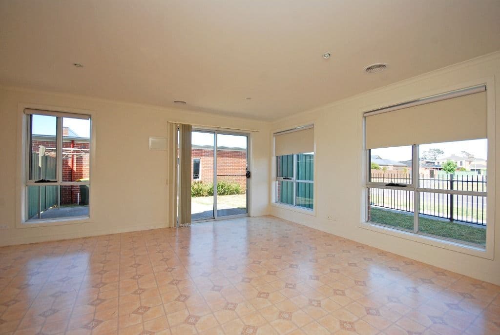 12 Elmstone Lane, LAKE GARDENS VIC 3355, Lake Gardens - Thumbnail 6