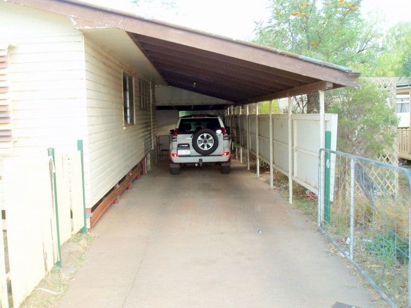 42 Watson Street, CHARLEVILLE QLD 4470, Charleville - Thumbnail 6
