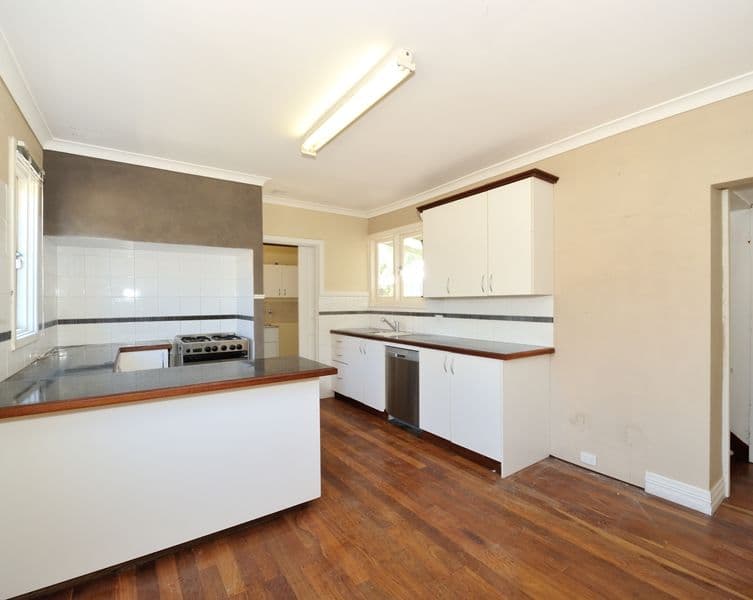 58 Lake Street, Rockingham WA 6168, Rockingham - Thumbnail 2