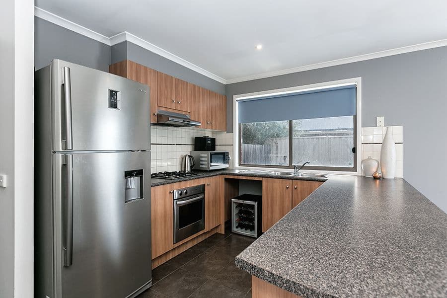 72 Dunvegan Drive, KURUNJANG VIC 3337, Kurunjang - Thumbnail 2