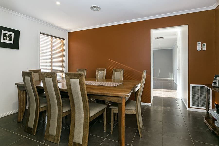 72 Dunvegan Drive, KURUNJANG VIC 3337, Kurunjang - Thumbnail 3