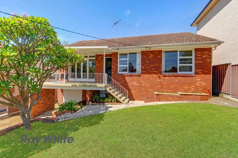 37 Robin Street, Carlingford - Image 1