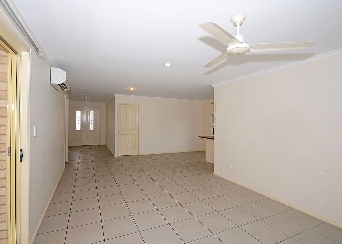 22 Topaz Circuit, URANGAN QLD 4655, Urangan - Thumbnail 5