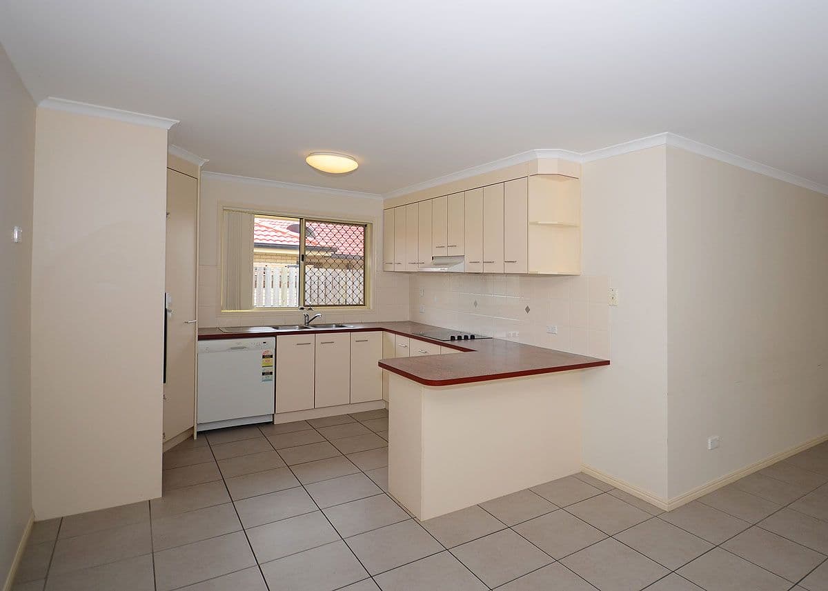 22 Topaz Circuit, URANGAN QLD 4655, Urangan - Thumbnail 7