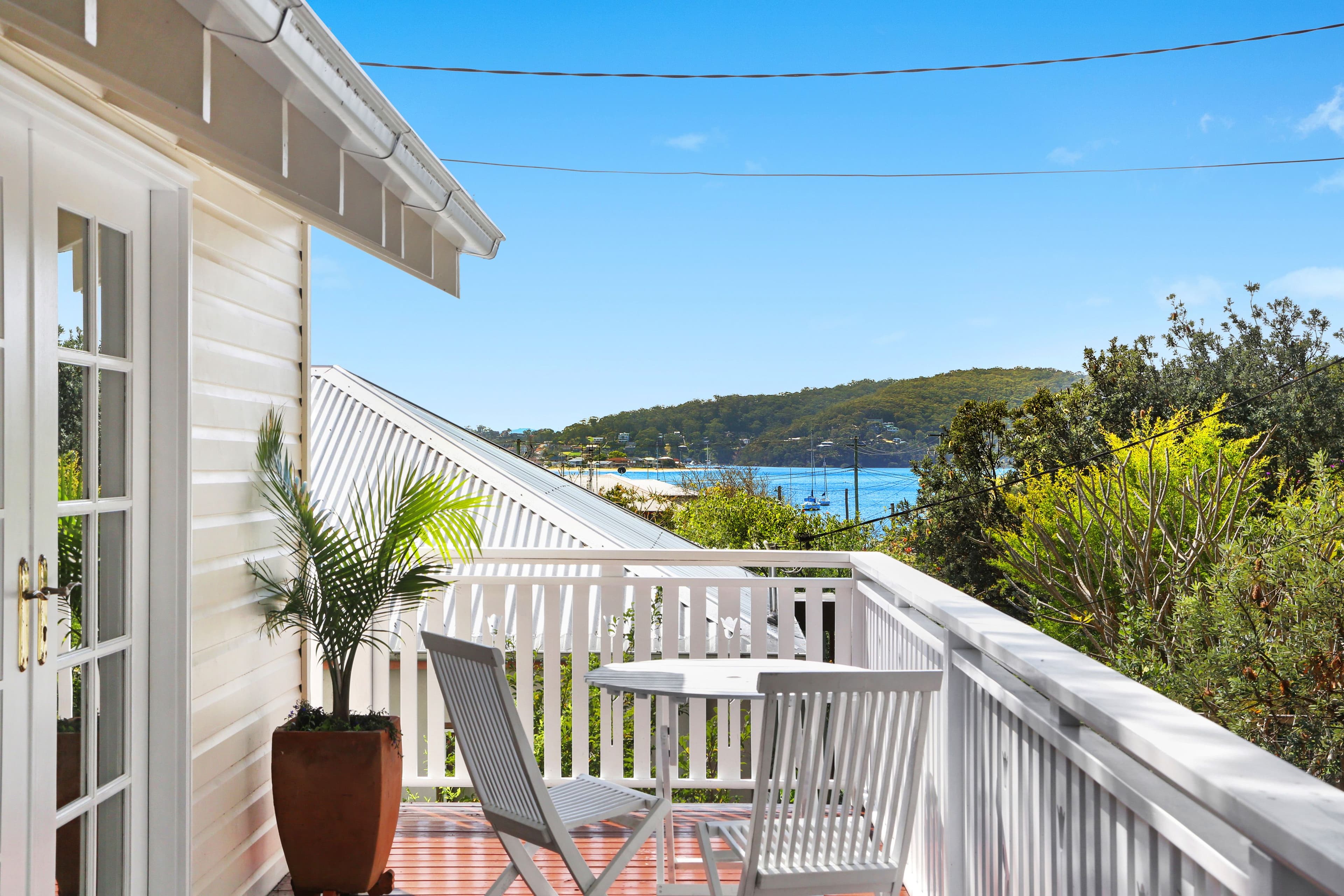 19 Como Parade, Pretty Beach - Thumbnail 2