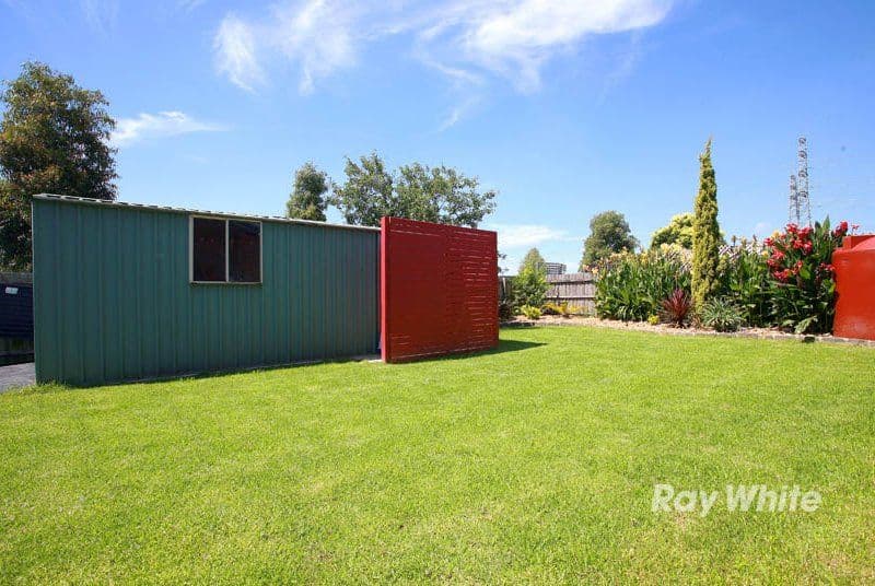 70 Raisell Road, CRANBOURNE VIC 3977, Cranbourne West - Thumbnail 4