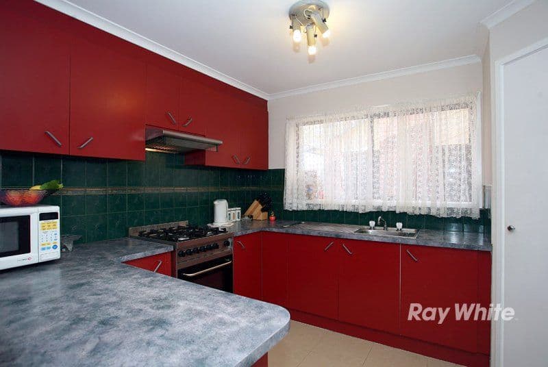 70 Raisell Road, CRANBOURNE VIC 3977, Cranbourne West - Thumbnail 5