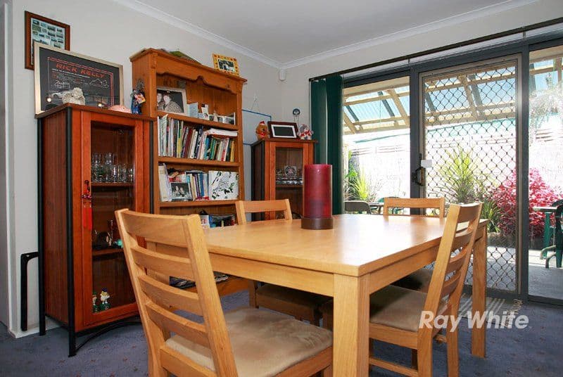 70 Raisell Road, CRANBOURNE VIC 3977, Cranbourne West - Thumbnail 6