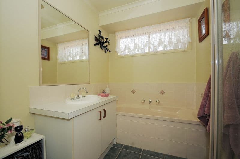 8 Jason Road, CARRUM DOWNS VIC 3201, Carrum Downs - Thumbnail 6