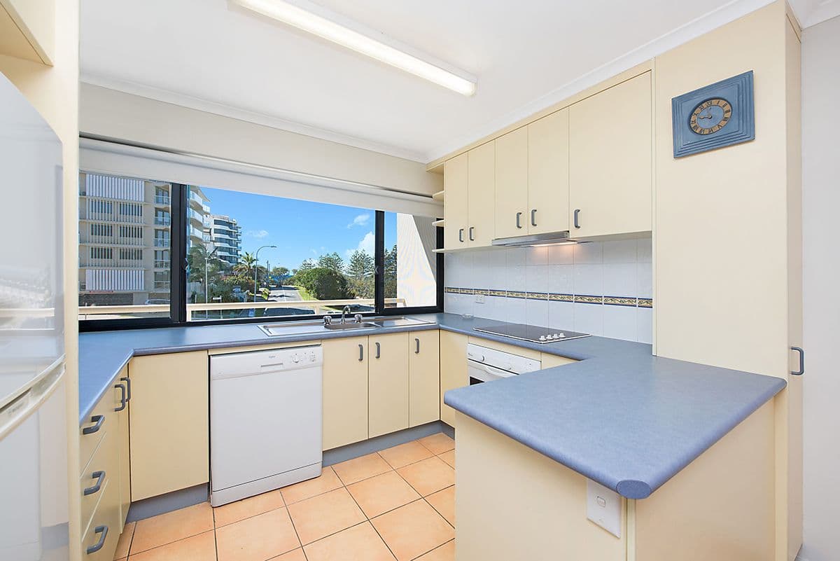 15 Bulcock Beach Esplanade, Caloundra QLD 4551, Caloundra - Thumbnail 5