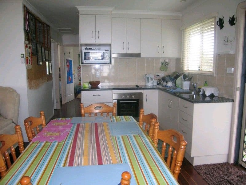 13 Mckinley Street, NORTH MACKAY QLD 4740, North Mackay - Thumbnail 5
