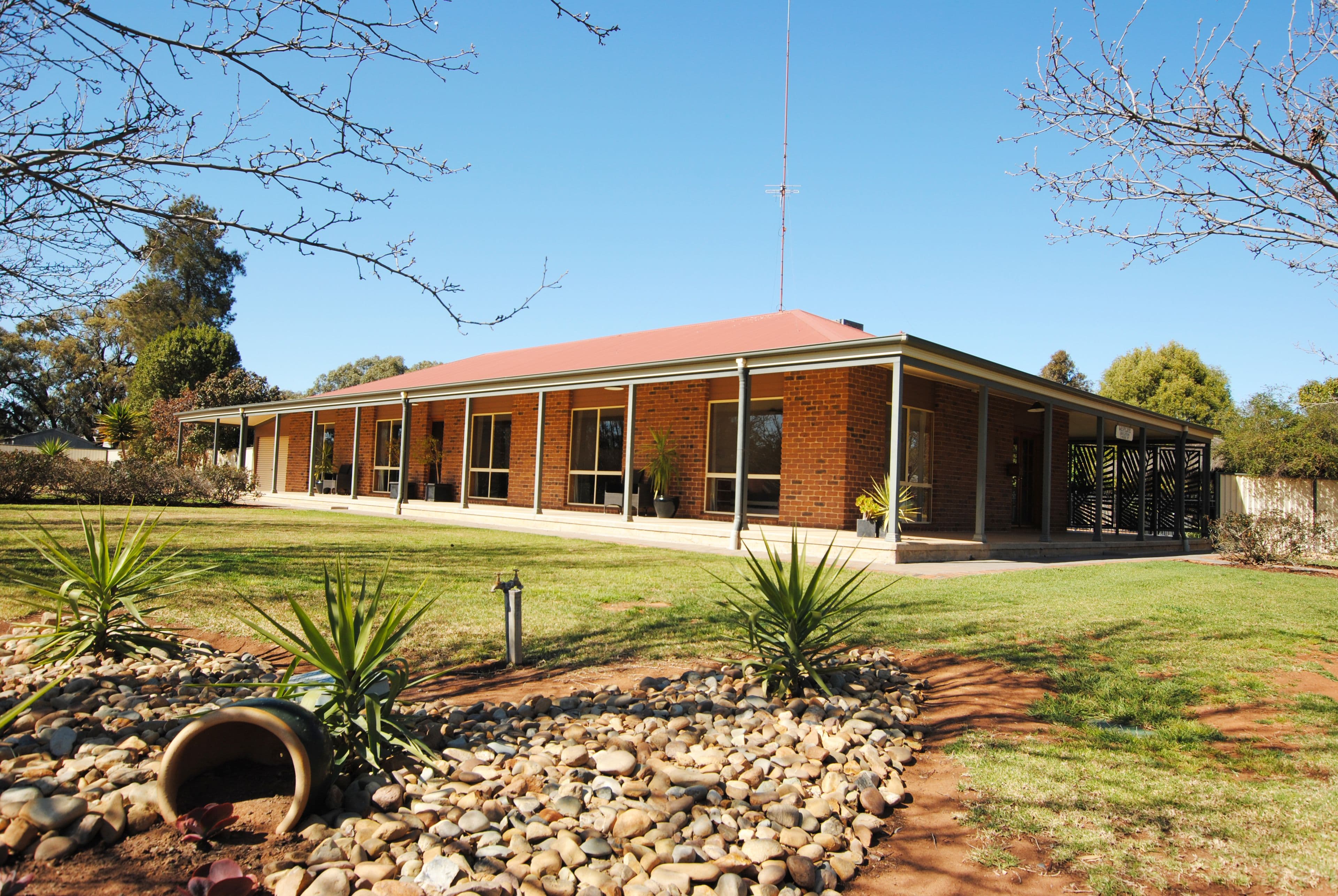 2 Moore Street, Hillston - Image 1