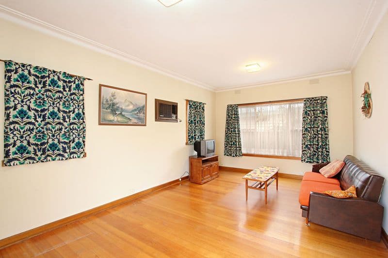 34 Kangaroo Road, MURRUMBEENA VIC 3163, Murrumbeena - Thumbnail 2
