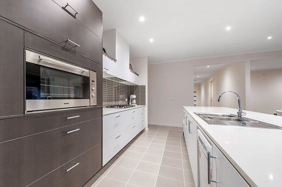 197 Central Park Avenue, Craigieburn VIC 3064, Craigieburn - Thumbnail 2