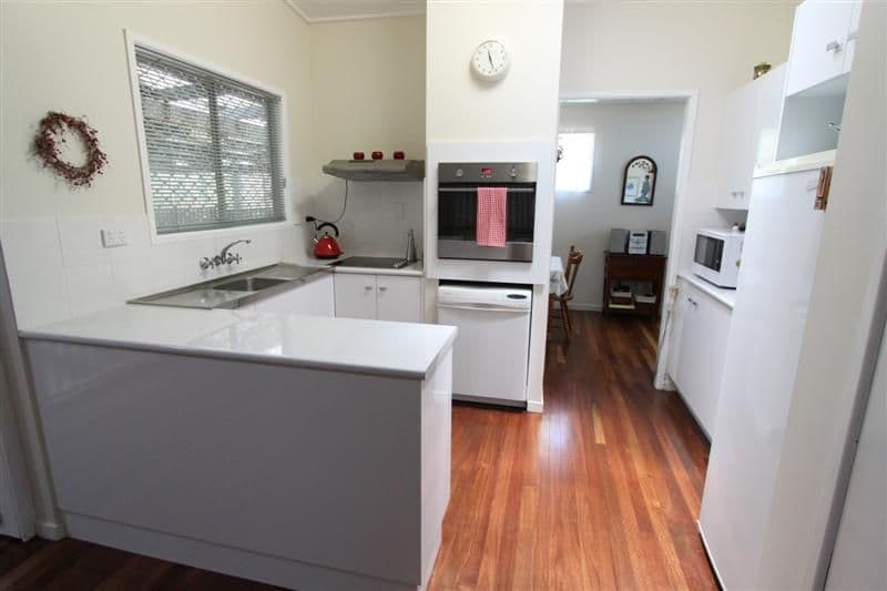 363 Marsh Avenue, FRENCHVILLE QLD 4701, Frenchville - Thumbnail 2